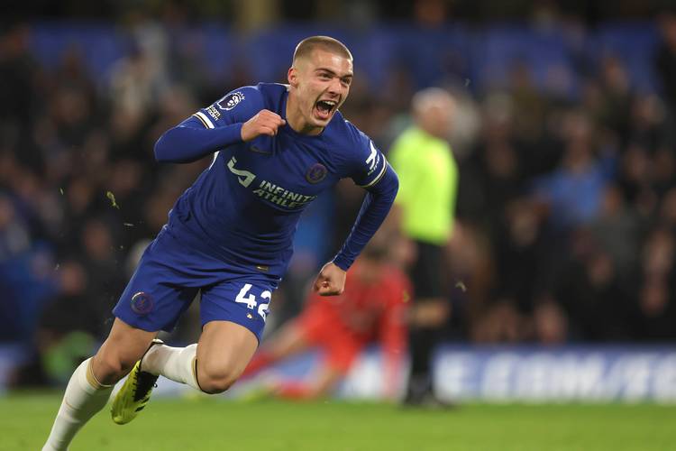 关键时刻！布克致命三分杀死雷霆